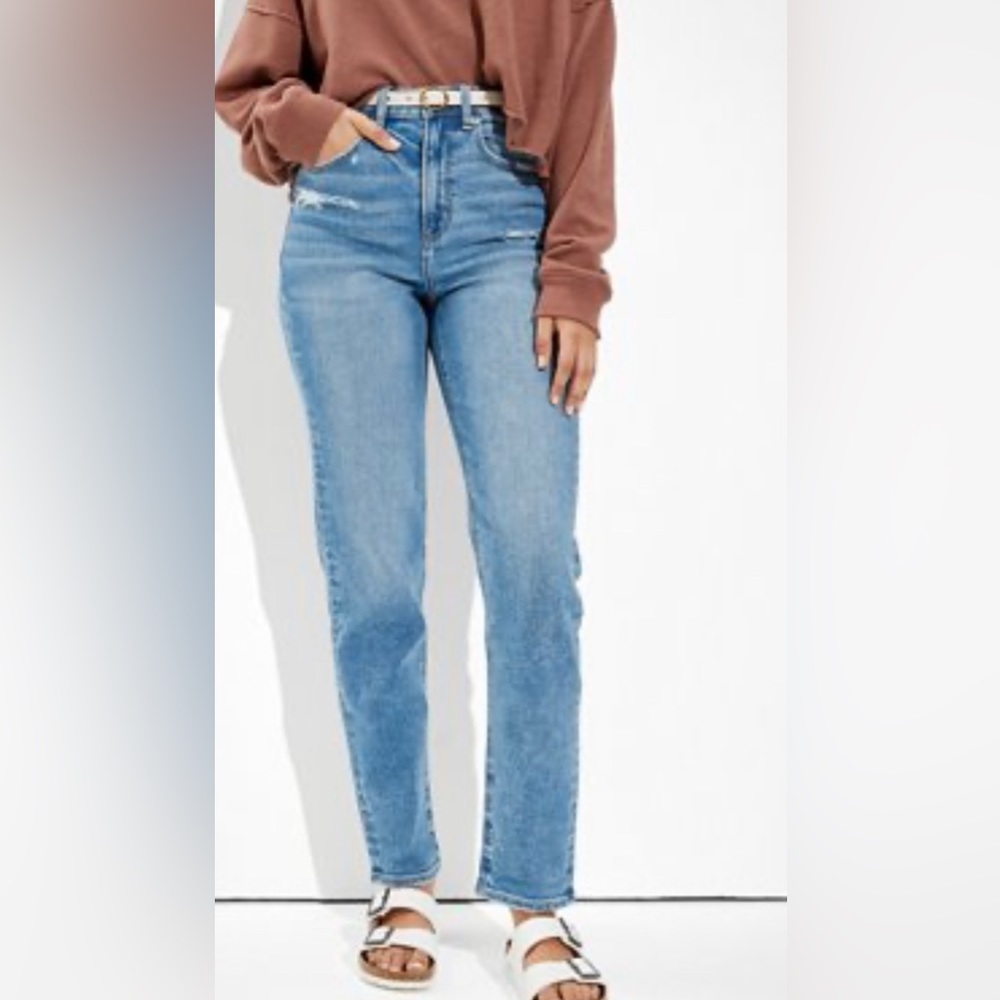 American Eagle Straight Mom Jeans